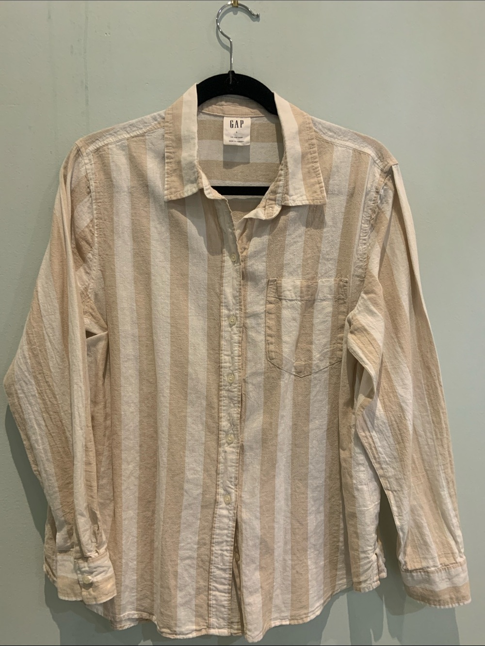GAP Cream and White Vertical Stripe Button-Down Shirt